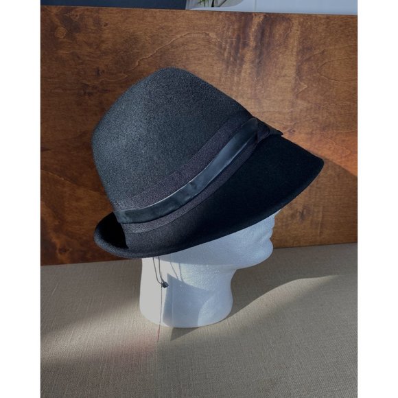 Vince Camuto Women's Ribbon Cloche Hat 100% Wool Black NWT - Picture 6 of 8